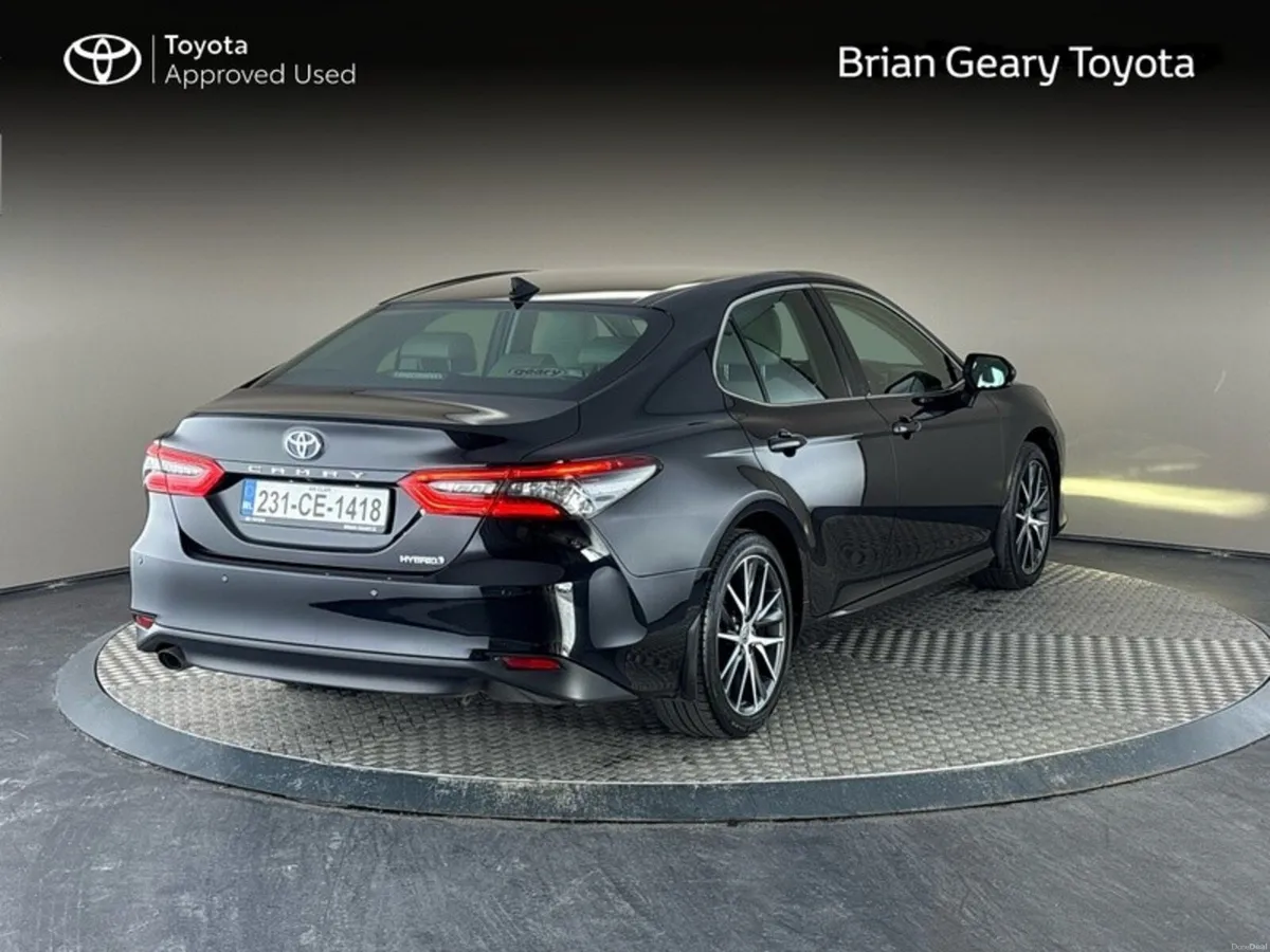 Toyota Camry PLATINUM EDITION - Image 2