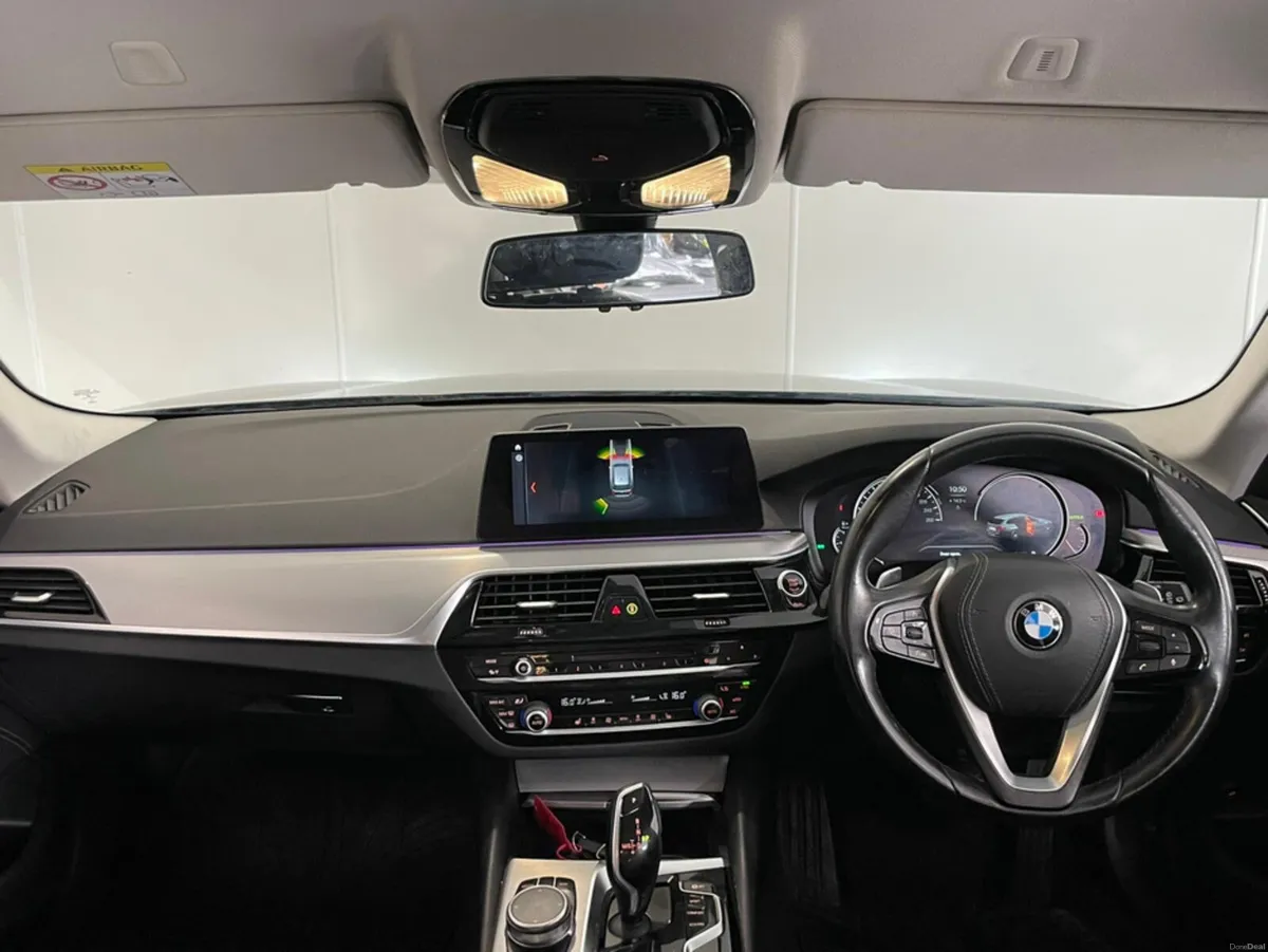 BMW 5-Series SE AUTO 520 D TOURING G31 - Image 3