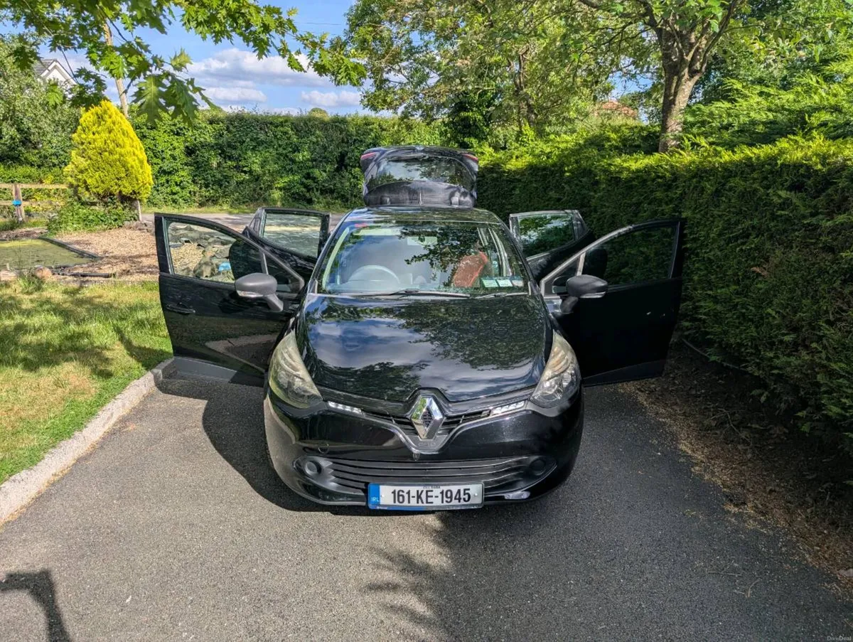 Renault Clio IV Expression 1.1L Petrol 4 Door - Image 3