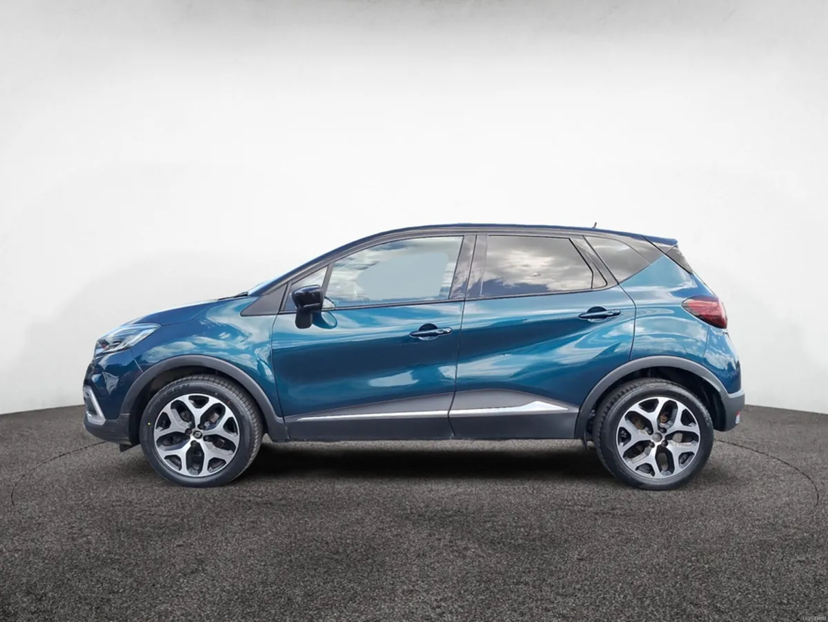 Renault Captur SIGNATURE X NAV DCI 90 4DR - Image 3