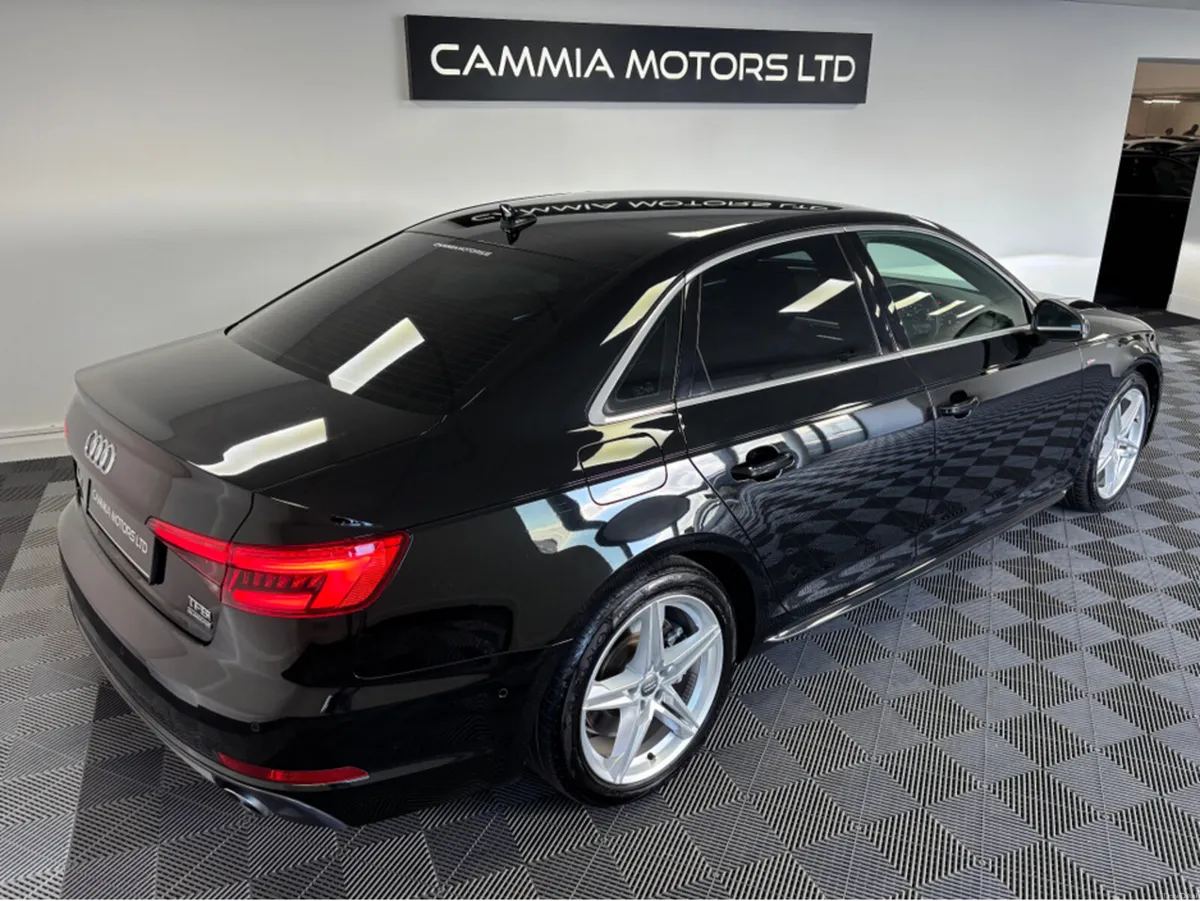 Audi A4 *AUDI A4* QUATTRO*LOW MILEAGE* *DIGITAL DA - Image 5