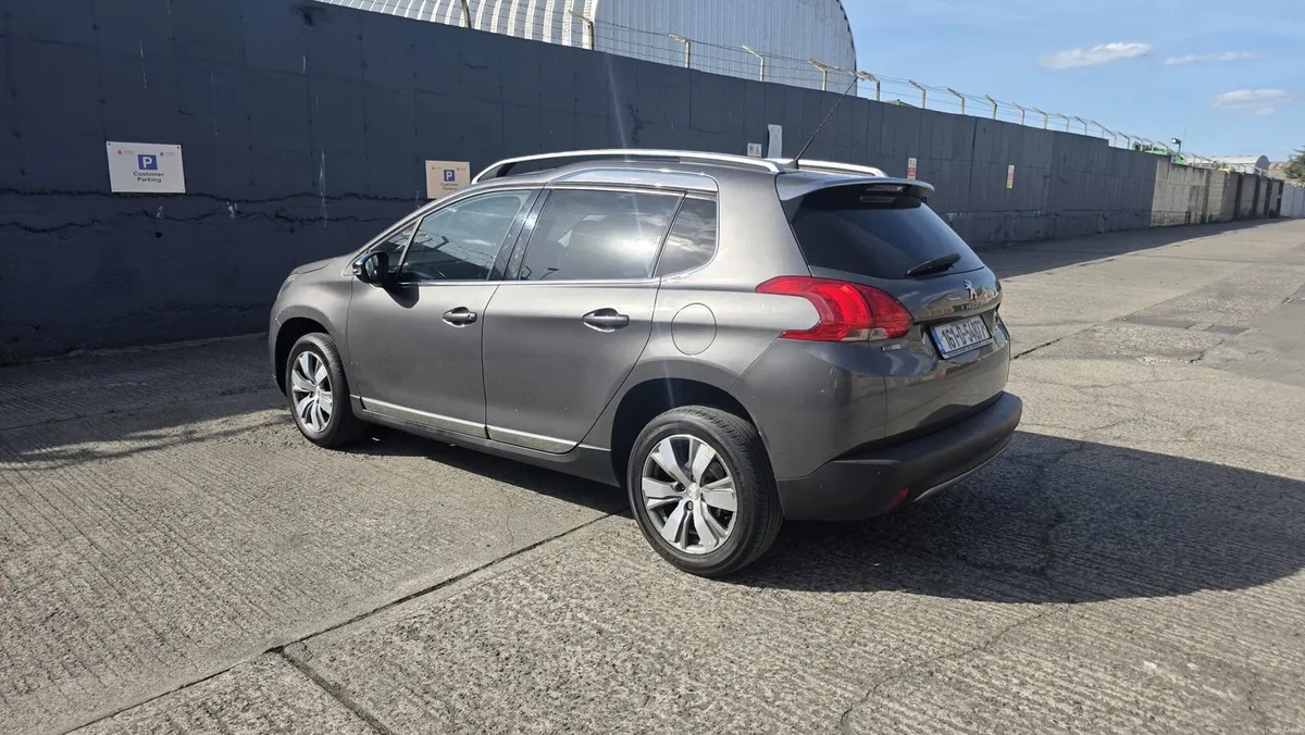 2016 Peugeot 2008 1.2 Petrol - Image 4