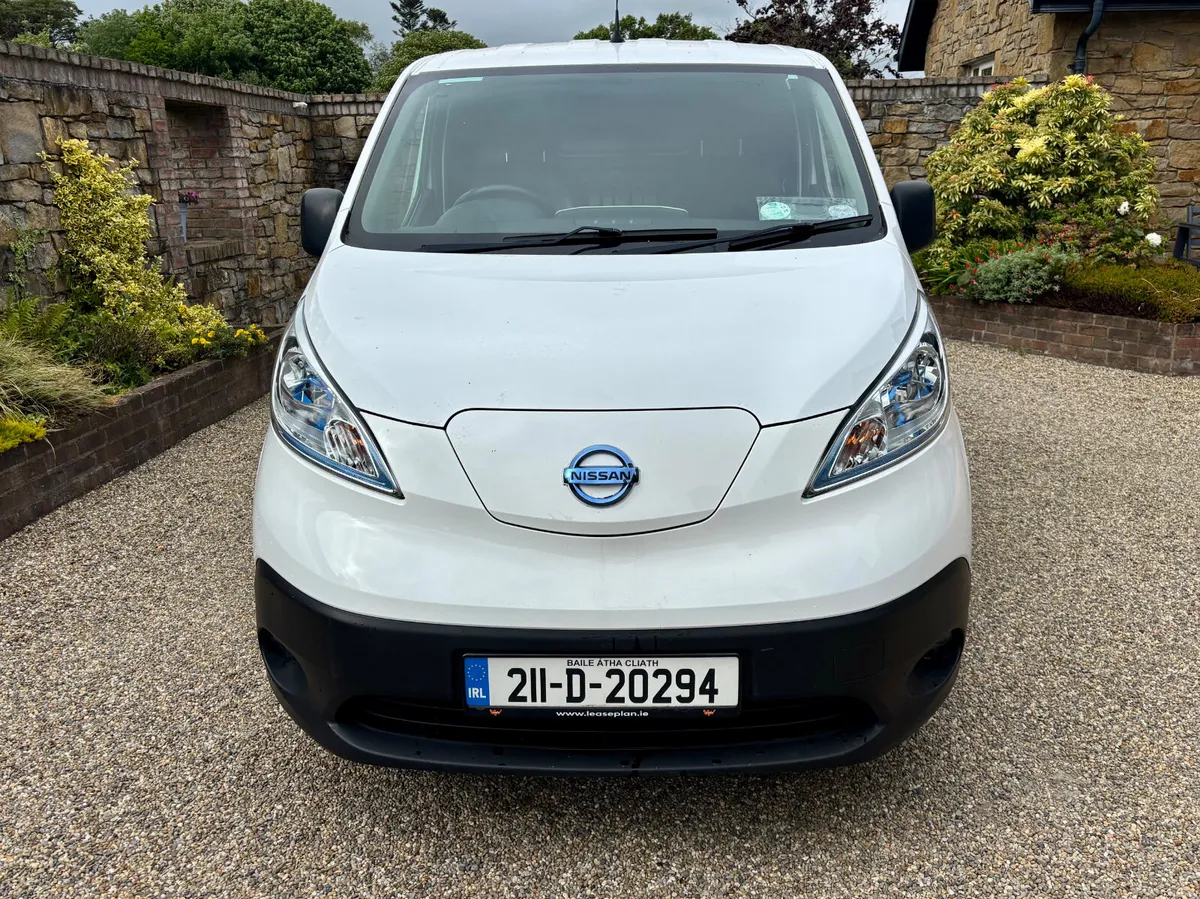 2021 Nissan NV200 40 kw electric van - Image 1