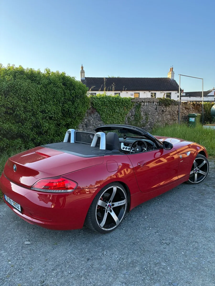 BMW z4 2010 petrol 2500cc - Image 1