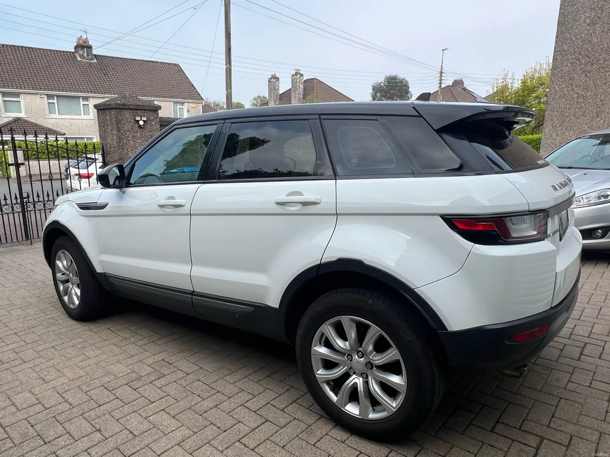 Range Rover Evoque - Image 3
