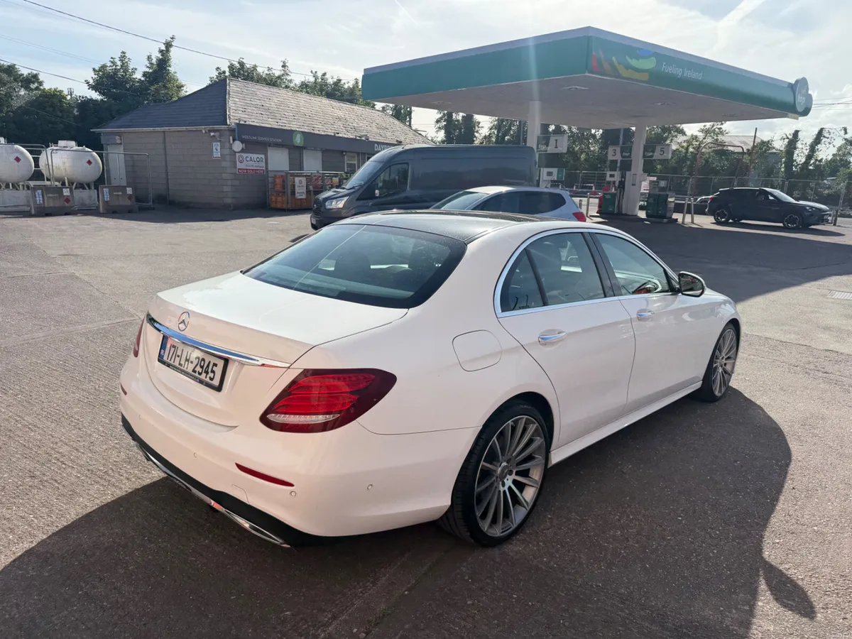 Mercedes-Benz E-Class 2017 - Image 2