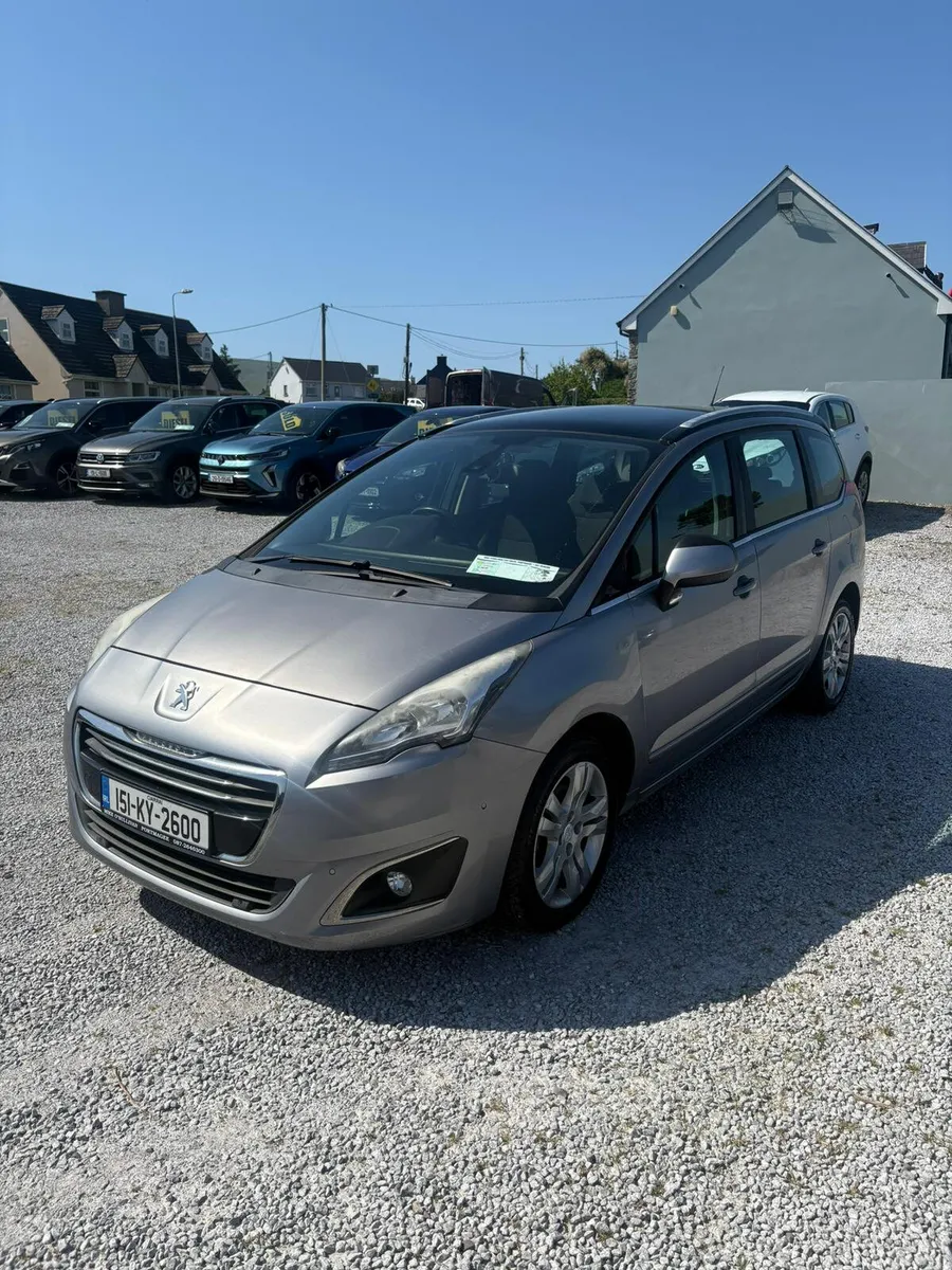 Peugeot 5008 2015 - Image 2
