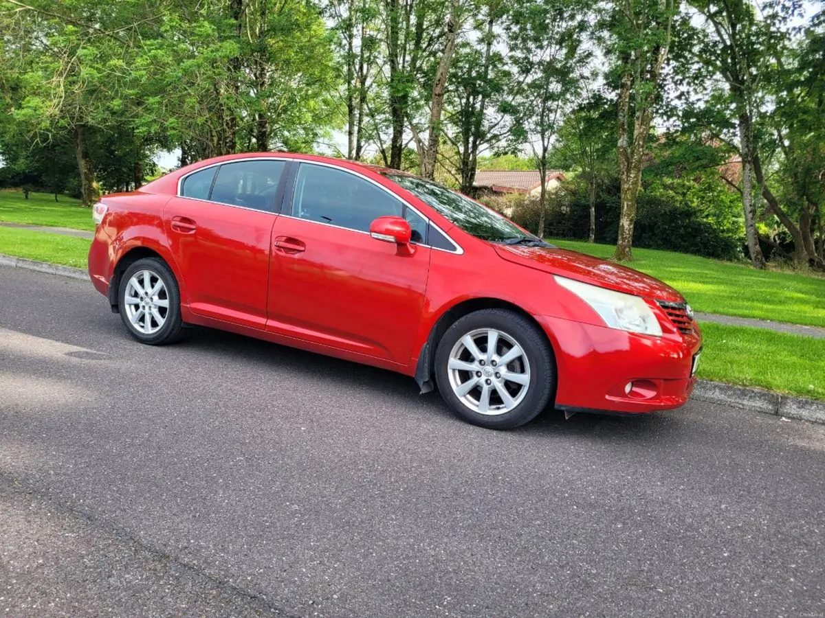 IMMACULATE 2010 TOYOTA AVENSIS 2.0 D4D AURA. - Image 3