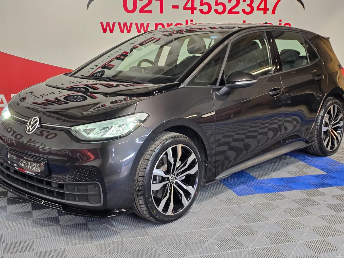Volkswagen ID.3 PRO LIKE NEW - Image 2