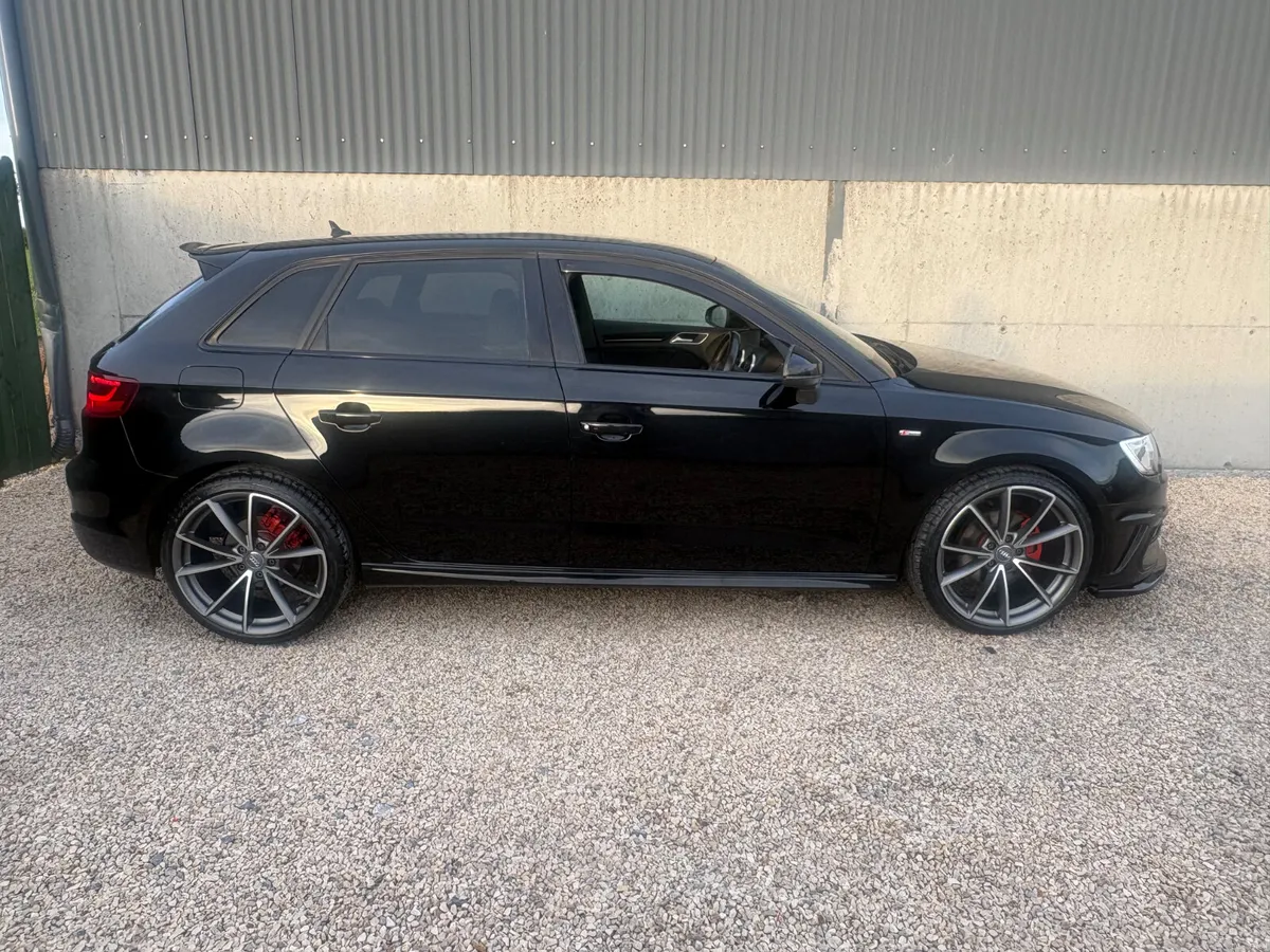 Audi A3 2015 - Image 4