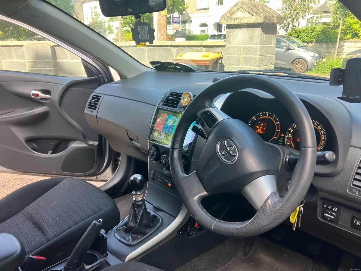 Toyota Corolla 2011 - Image 3