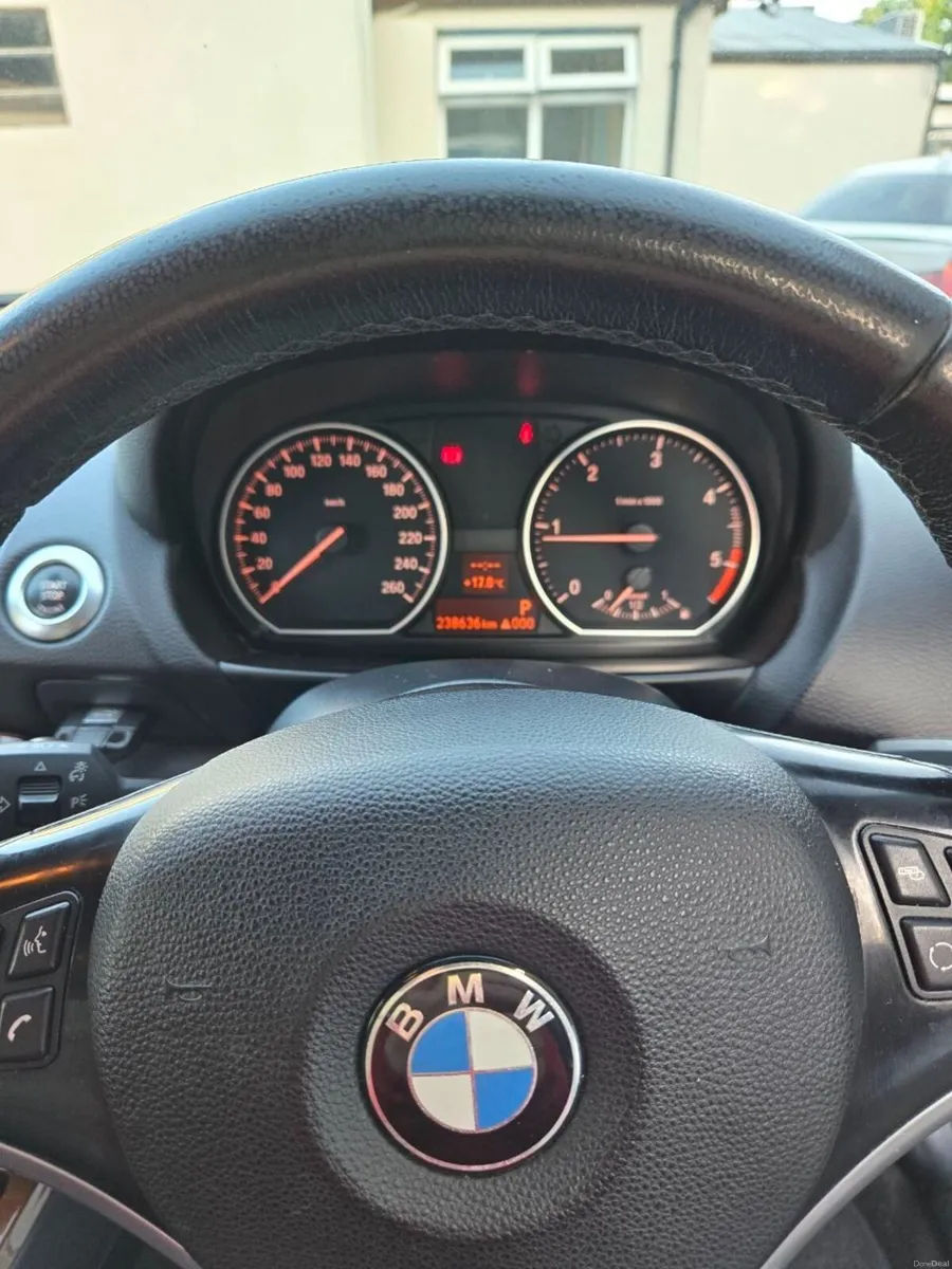 BMW 1-Series 2008, 2.0 diesel - Image 4