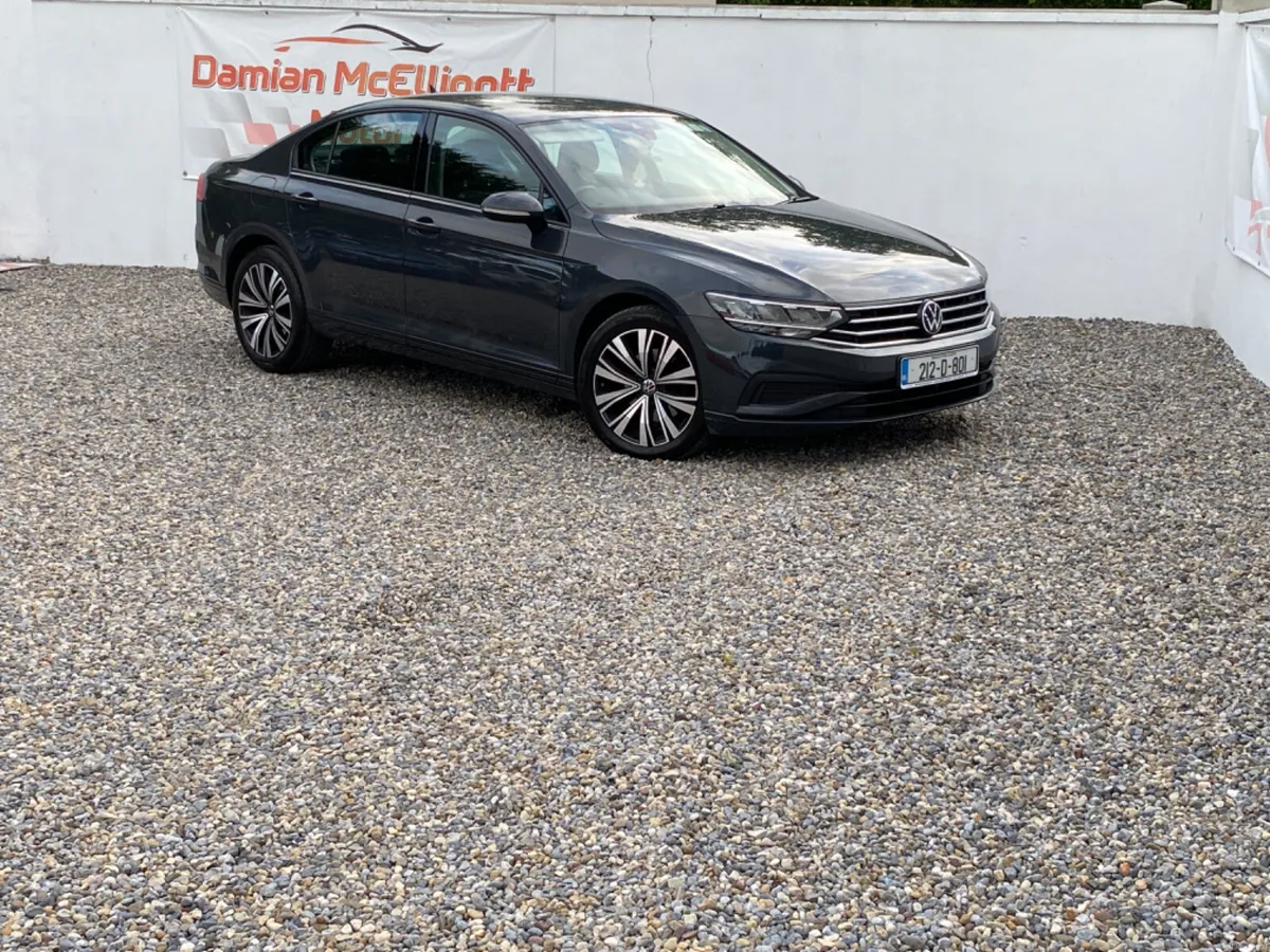 2021 Volkswagen Passat - Image 1