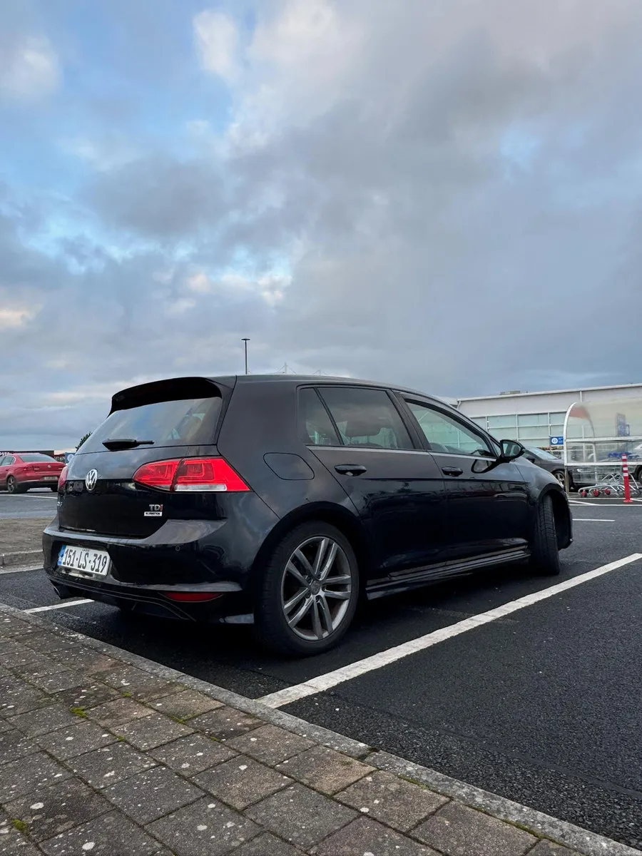 15 Volkswagen Golf R-Line 1.6 TD 110 Bhp NCT 05/27 - Image 4
