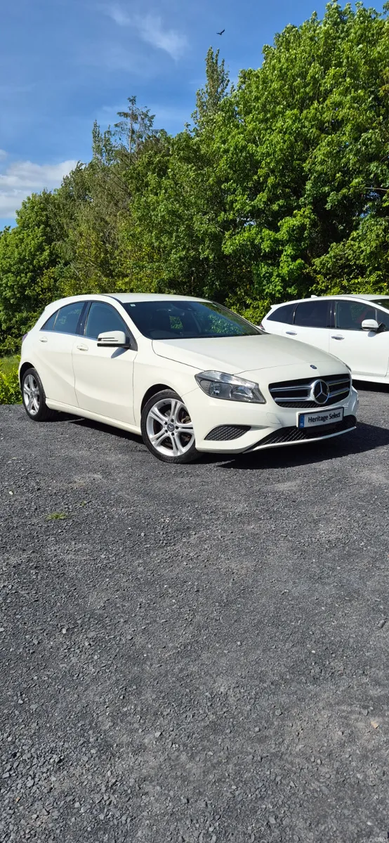 MERCEDES BENZ A180 AUTOMATIC 2015 - Image 1