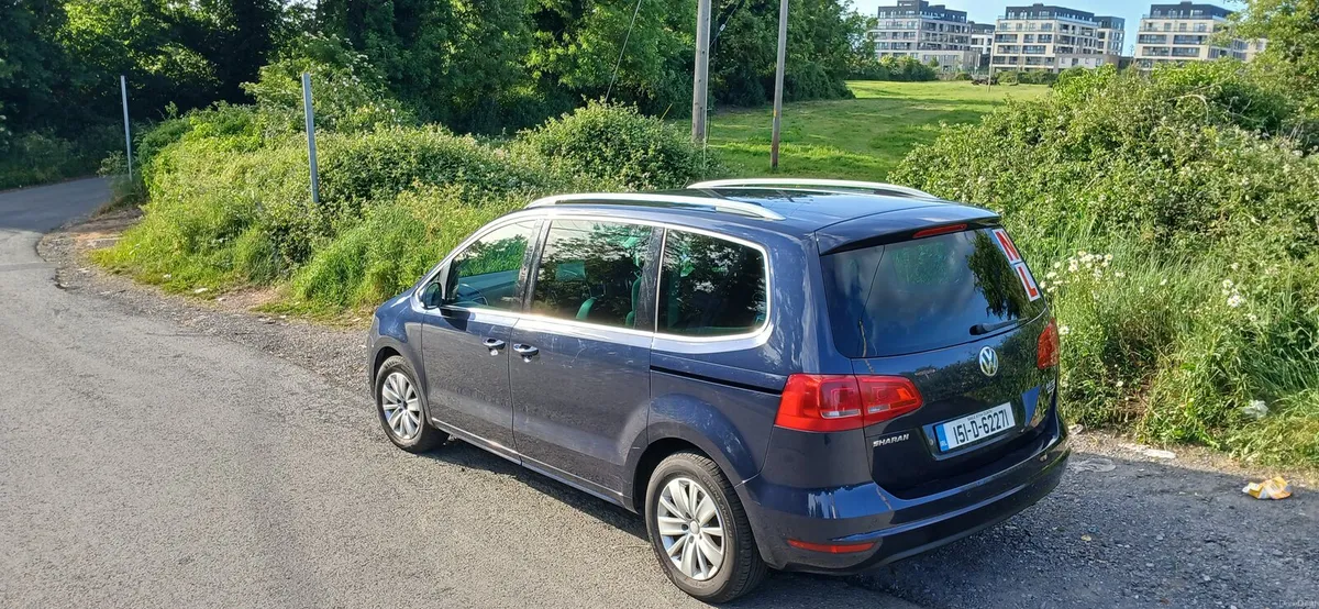 Volkswagen Sharan 2015 (black leather) - Image 3