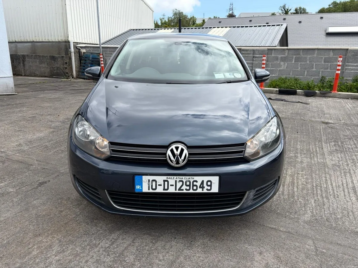Volkswagen Golf 2010 automatic tax 09/26 - Image 1