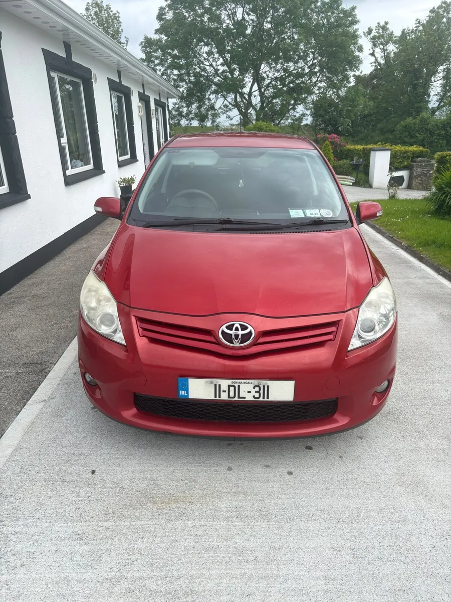 Toyota Auris 2011 - Image 1