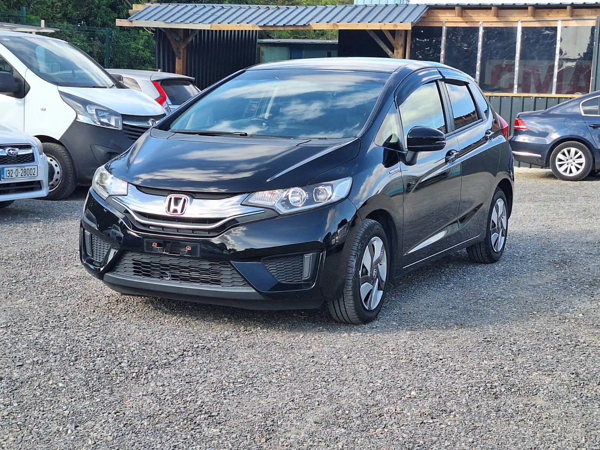2014 Honda fit Hybrid - Image 1