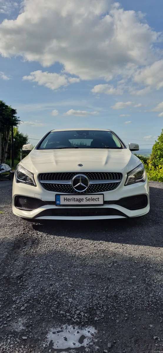 MERCEDES BENZ CLA 180 AMG SPORT - Image 4