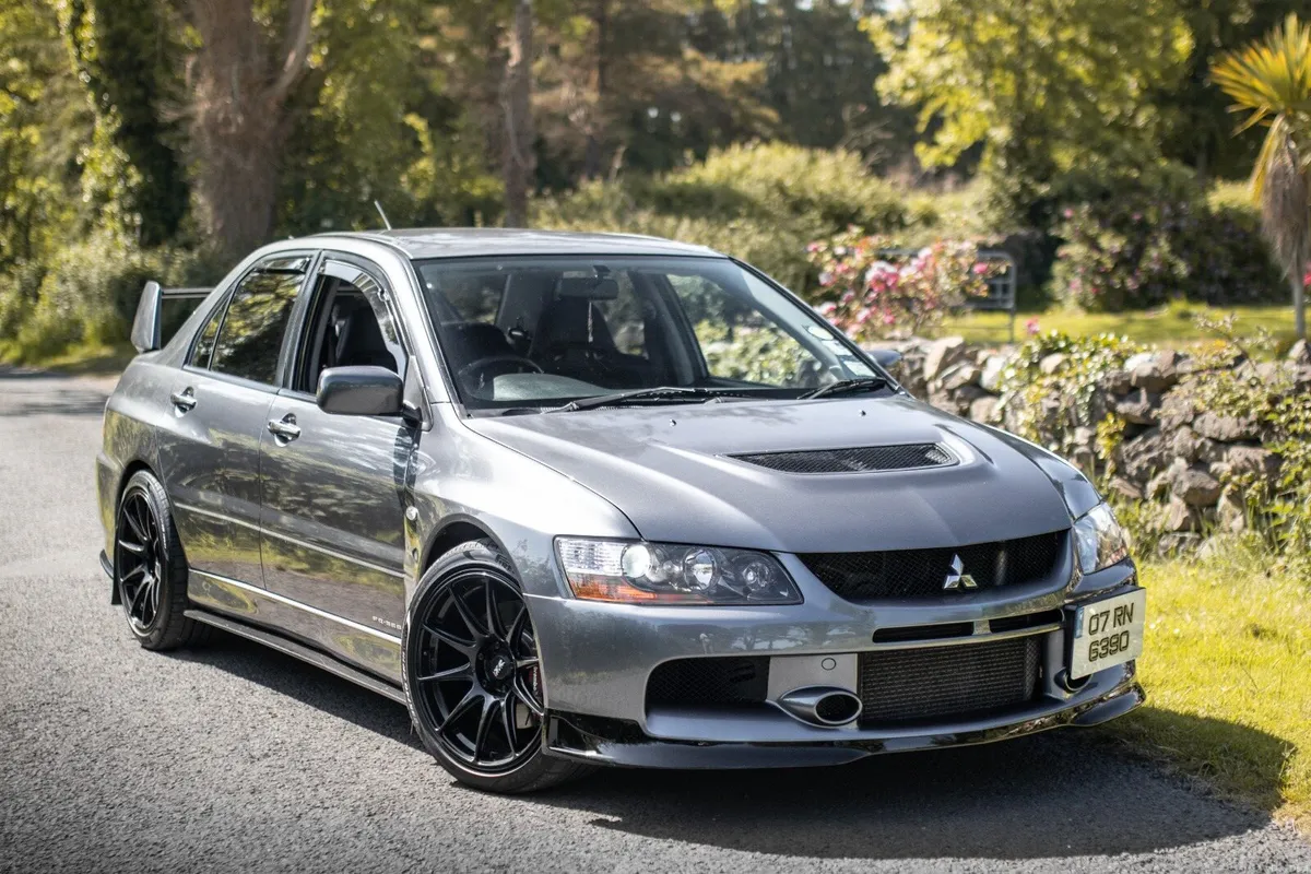 Mitsubishi evo 9 - Image 1