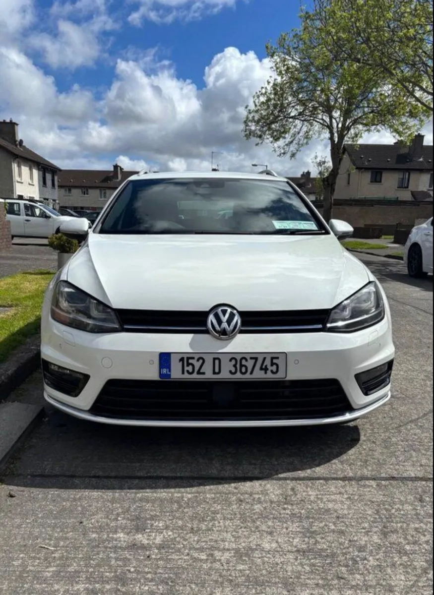 2015 VW Golf R-line DSG Estate - Image 2