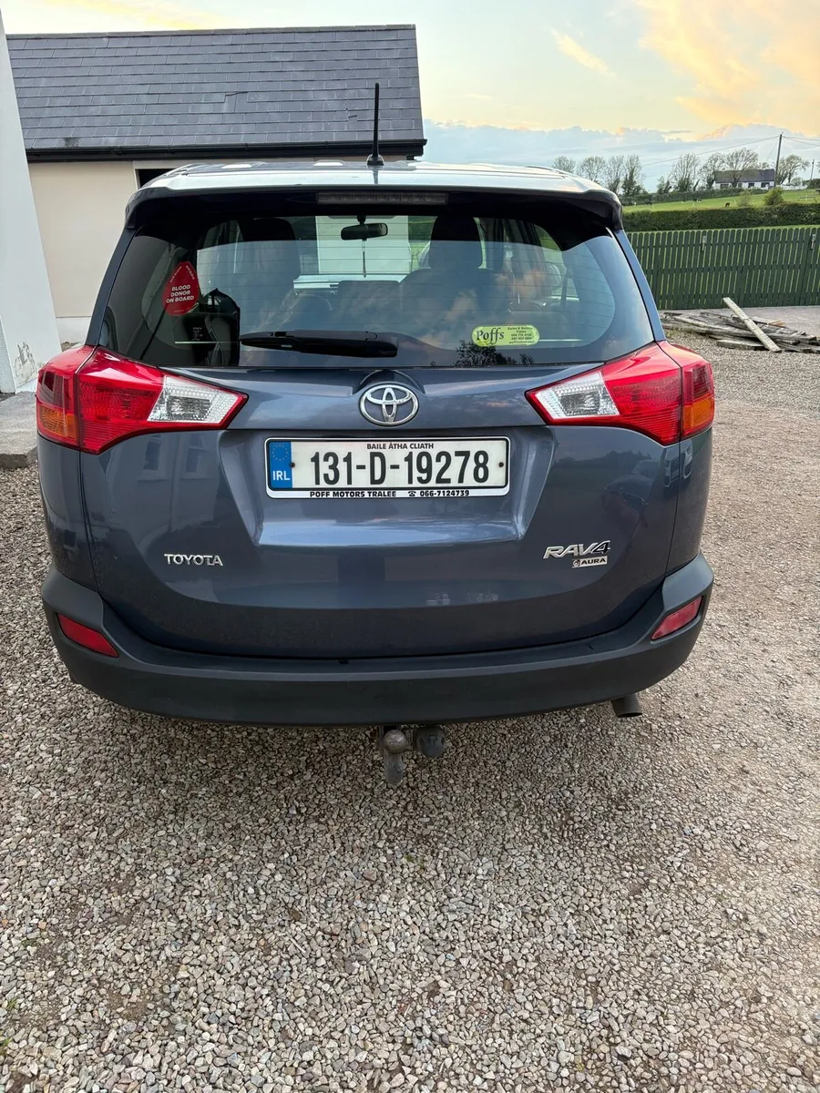 Car - Image 3