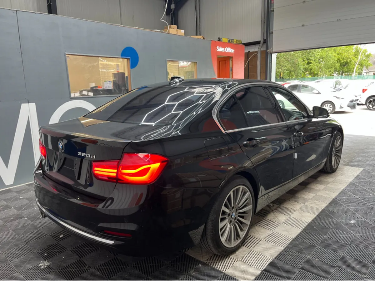 BMW 3-Series 2017 BMW 320D LUXURY 2.0 AUTOMATIC / - Image 2