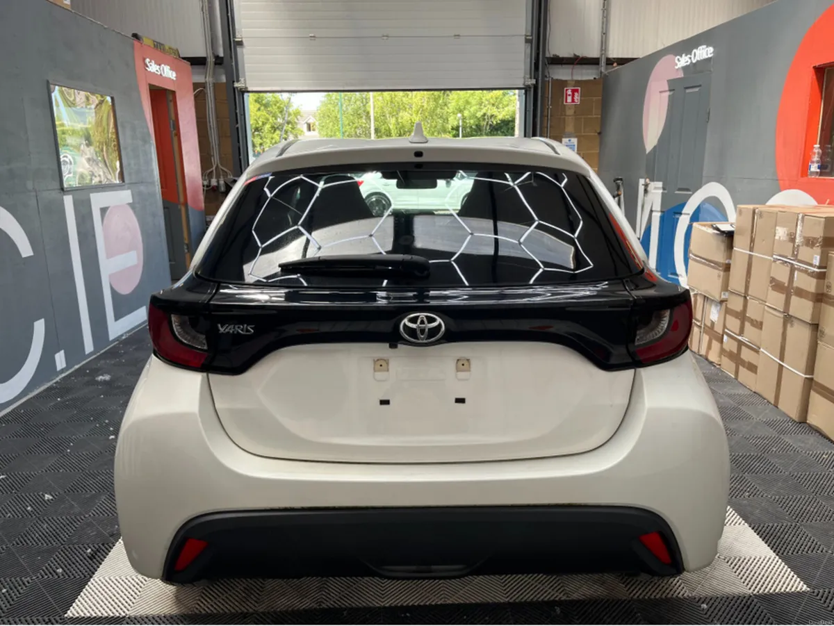 Toyota Yaris 2021 TOYOTA YARIS X 1.0 AUTOMATIC / R - Image 3