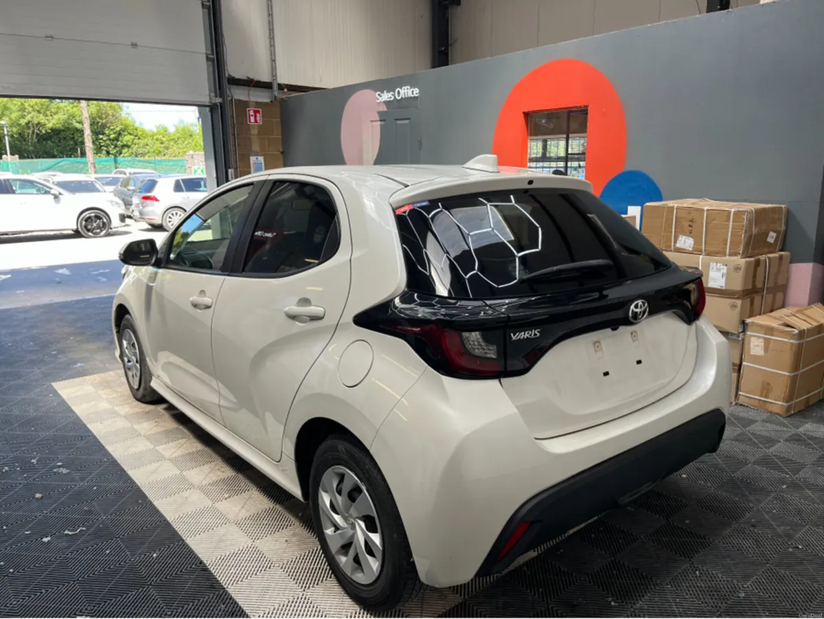 Toyota Yaris 2021 TOYOTA YARIS X 1.0 AUTOMATIC / R - Image 4