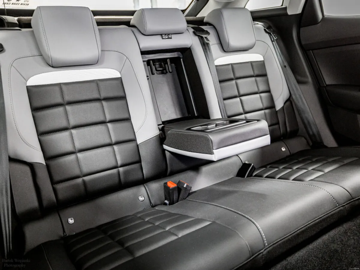 Citroen C4 MAX Hybrid Auto 145HP - Image 4