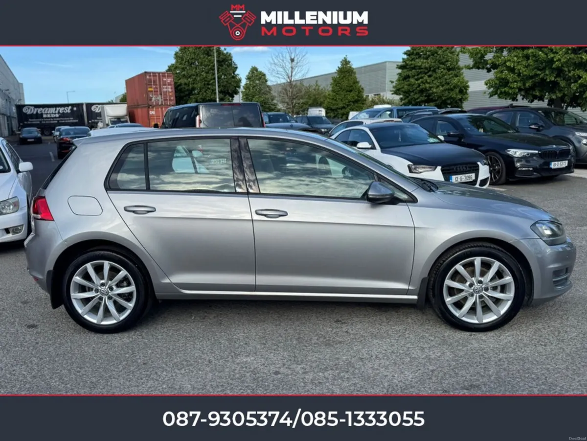 Volkswagen Golf TOP SPEC//NEW NCT//LOW KMS// - Image 2