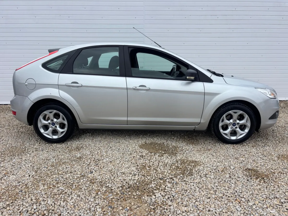 Ford Focus STYLE 5DR - Image 4
