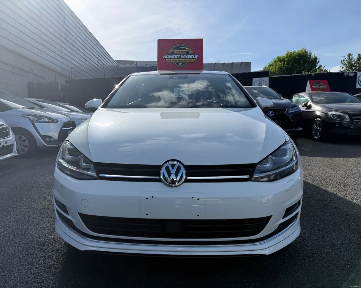 2015 Volkswagon Golf 1.5 Petrol Automatic Leather - Image 1
