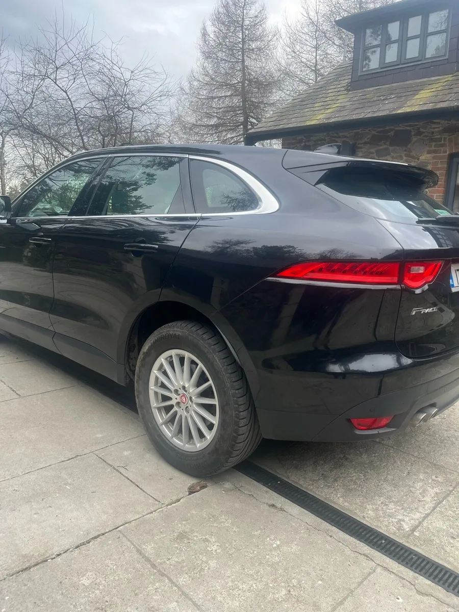 Jaguar F Pace - Image 4