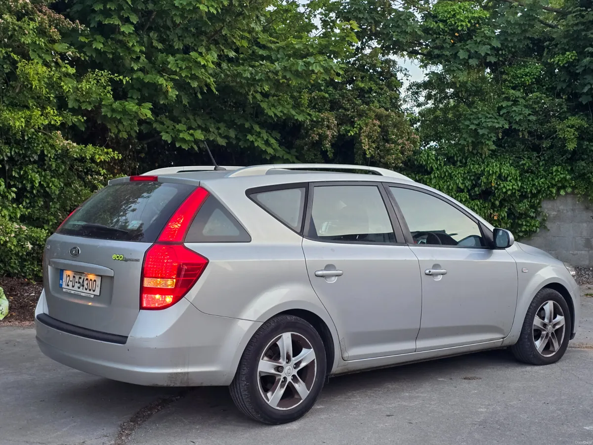 €1333 Kia Ceed 2012 diesel nct&tax ⛽️  €1333 - Image 4