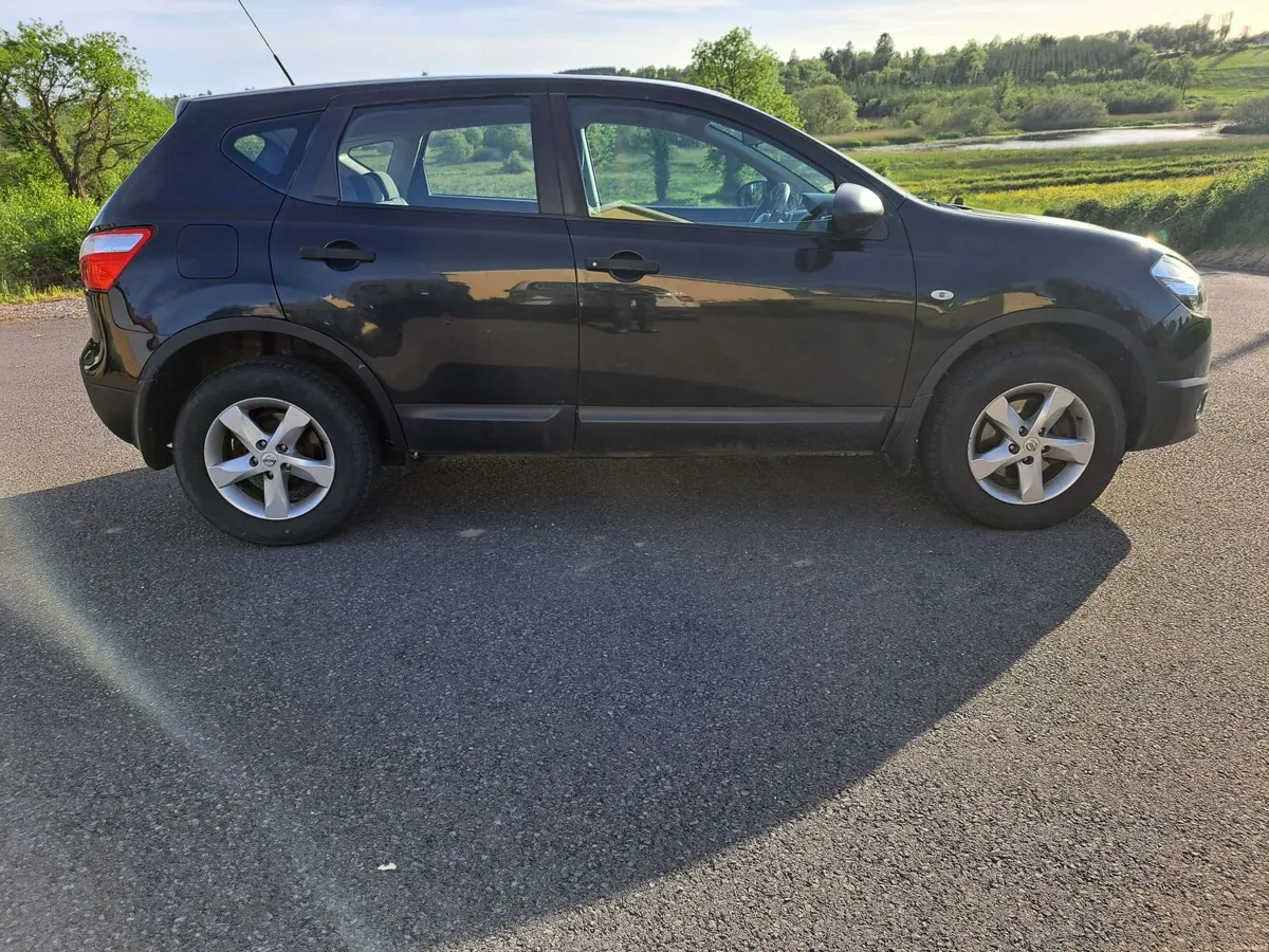Nissan Qashqai 2011 - Image 2
