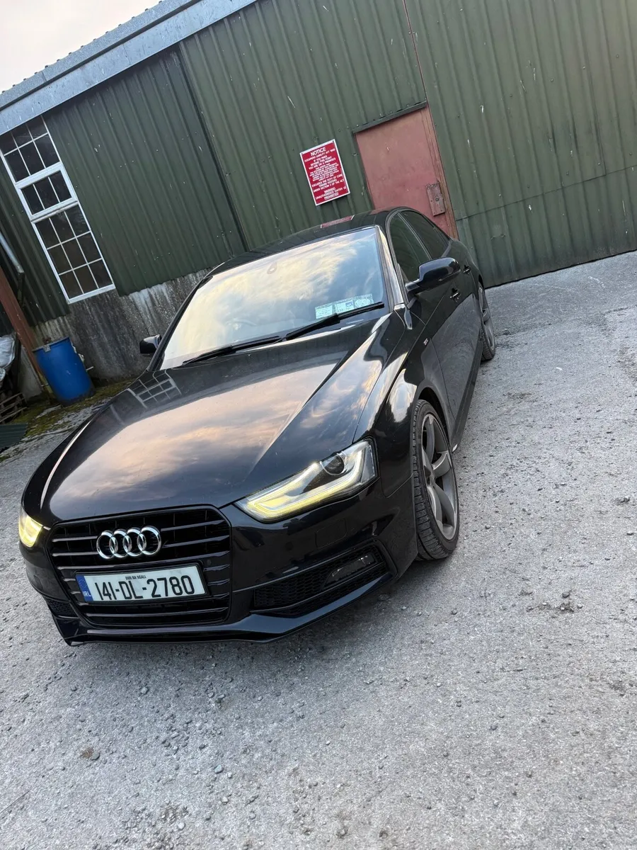 Audi A4 2014 s-line black edition - Image 2
