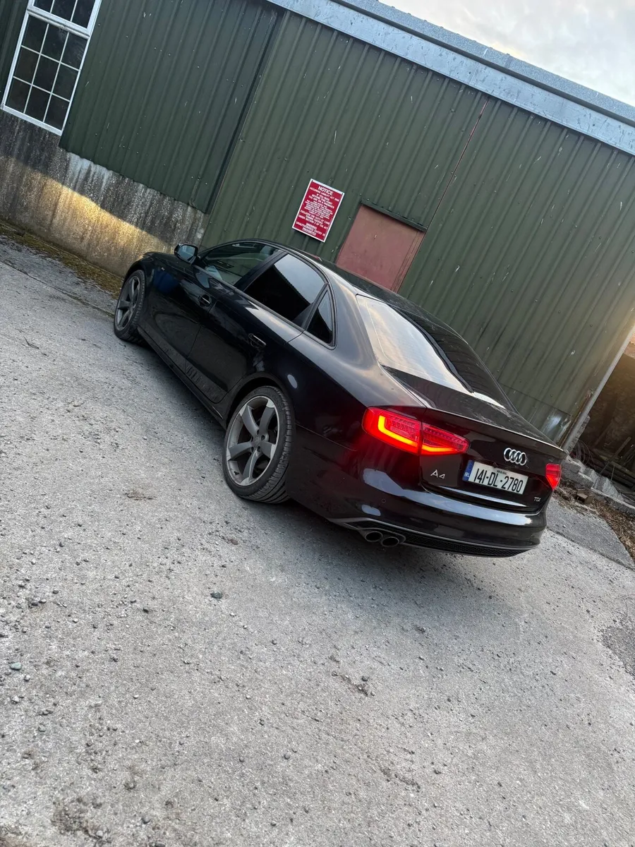 Audi A4 2014 s-line black edition - Image 4