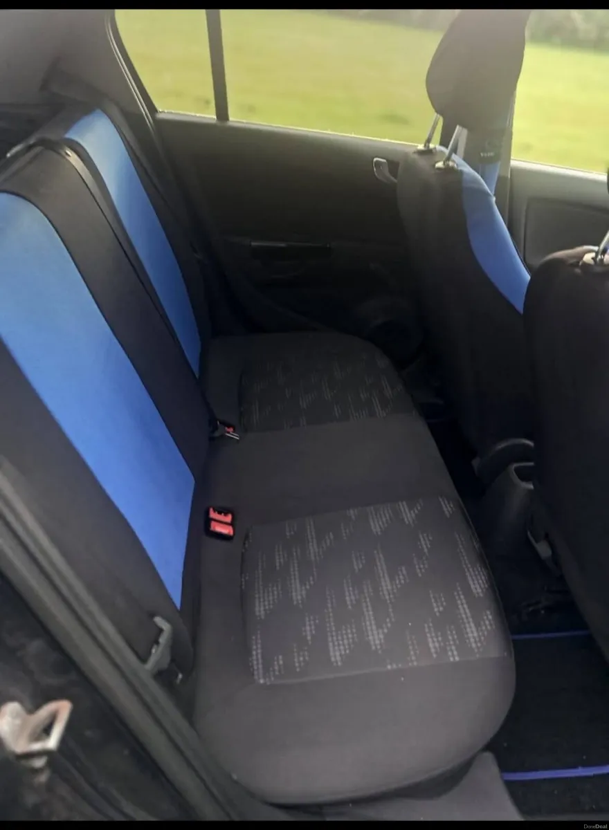132 Opel Corsa - Image 4