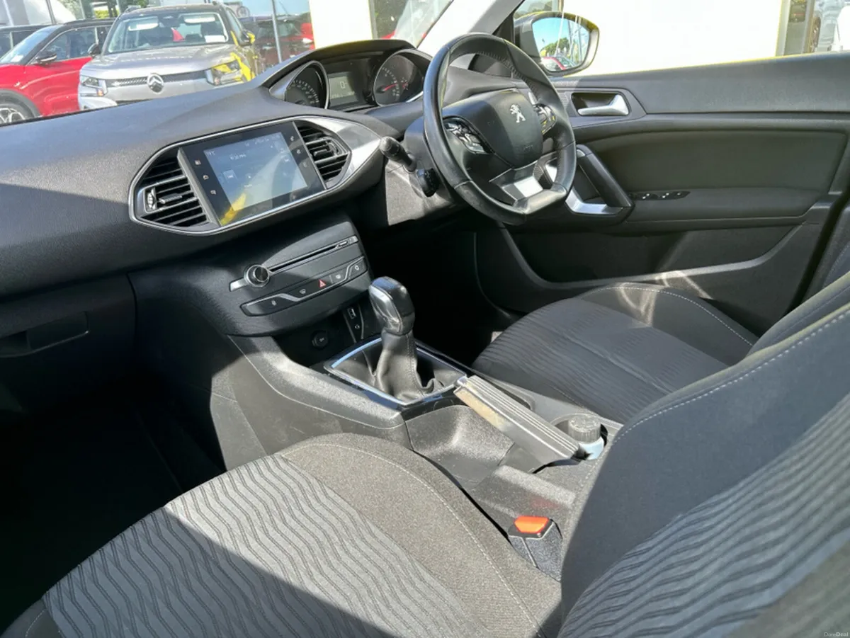 Peugeot 308 ACTIVE 1.6 BLUE HDI 100 4DR - Image 3