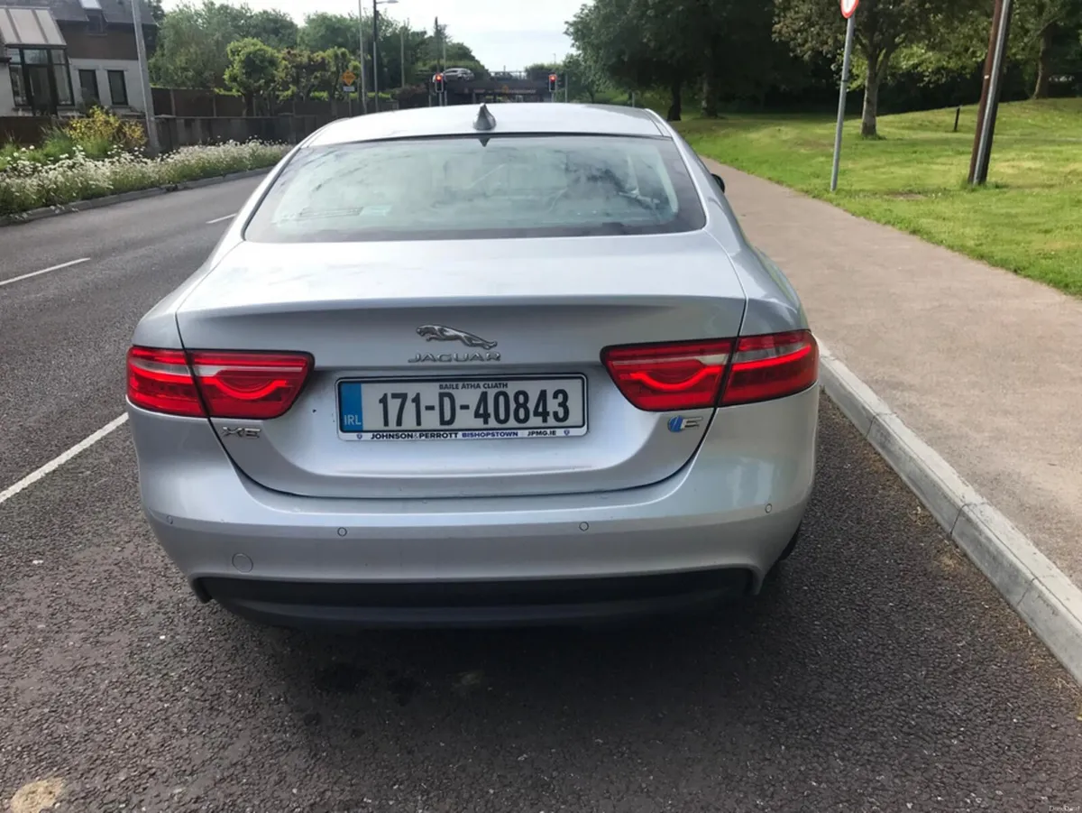 Jaguar XE MY 2.0 D PRESTIGE 163PS 4DR - Image 3