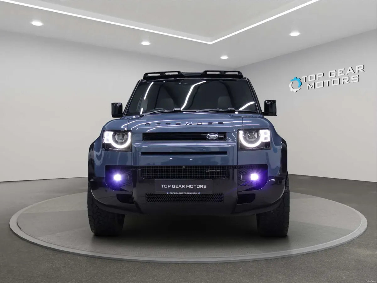 Land Rover Defender 2022 - Image 2