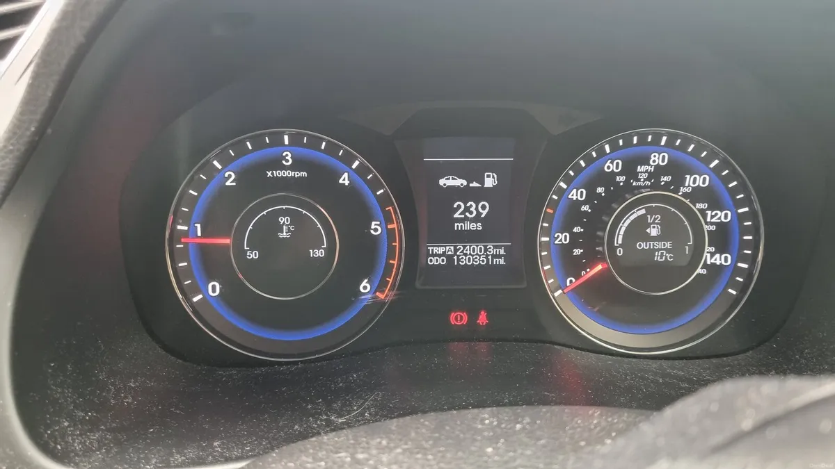 Hyundai i40 2014 - Image 2