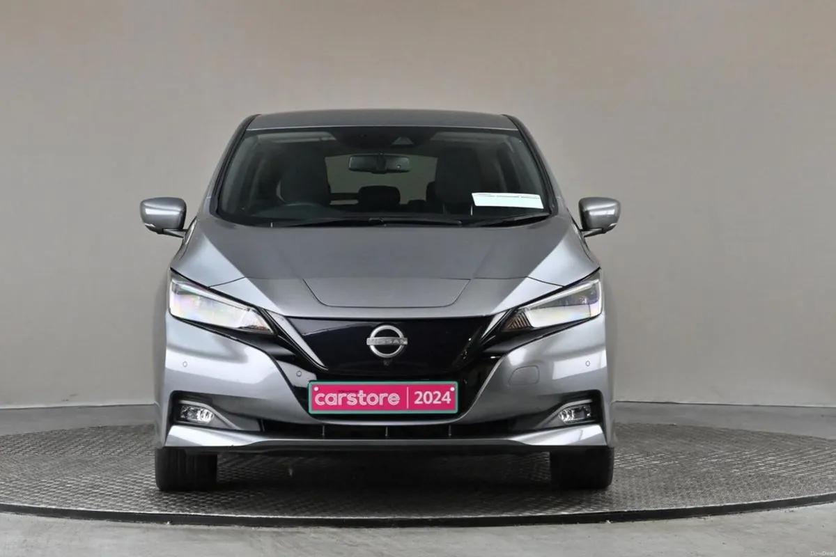 Nissan Leaf EV TEKNA 40KWH **FULL LEATHER**360 PAN - Image 2