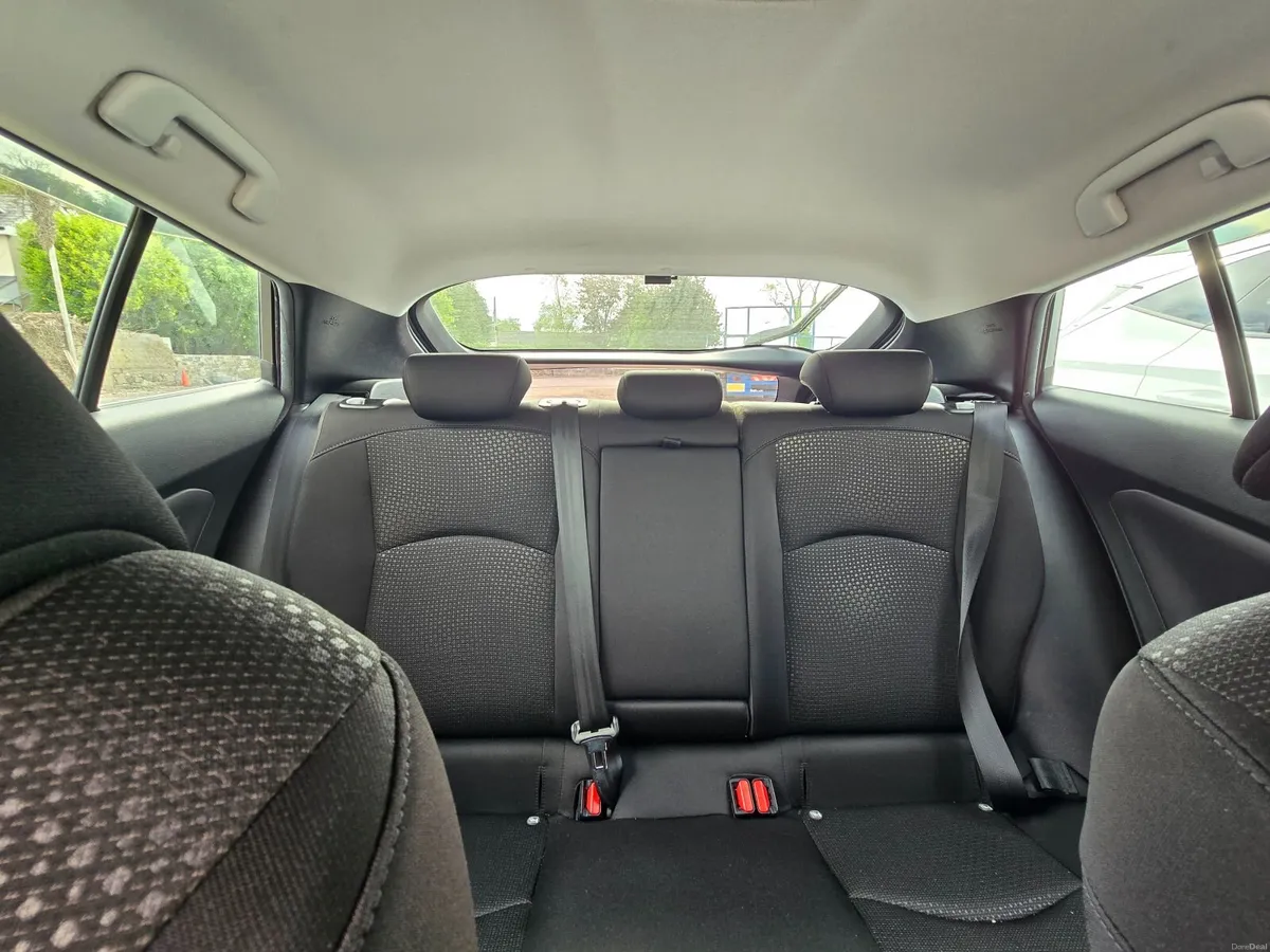 Toyota Prius 2020 - Image 4