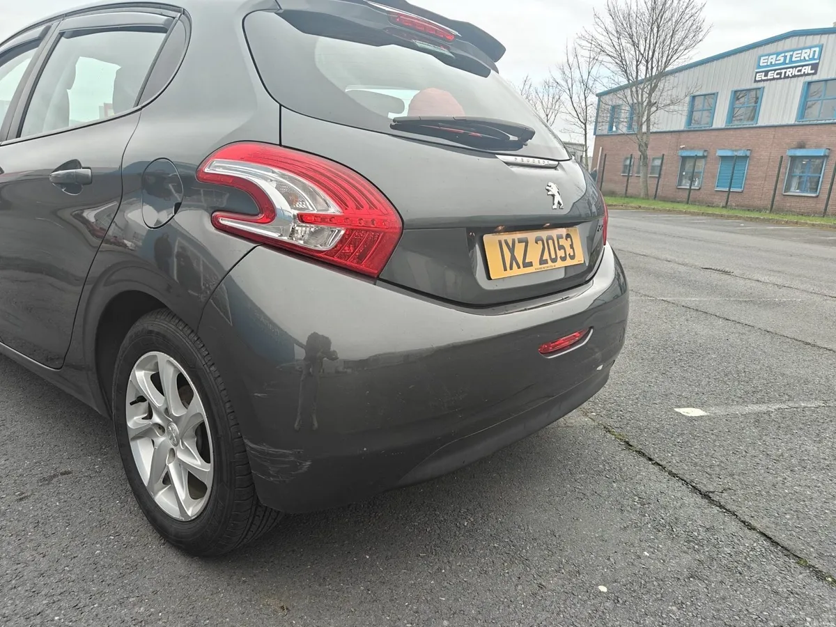 Peugeot 208 1.4hdi - Image 4