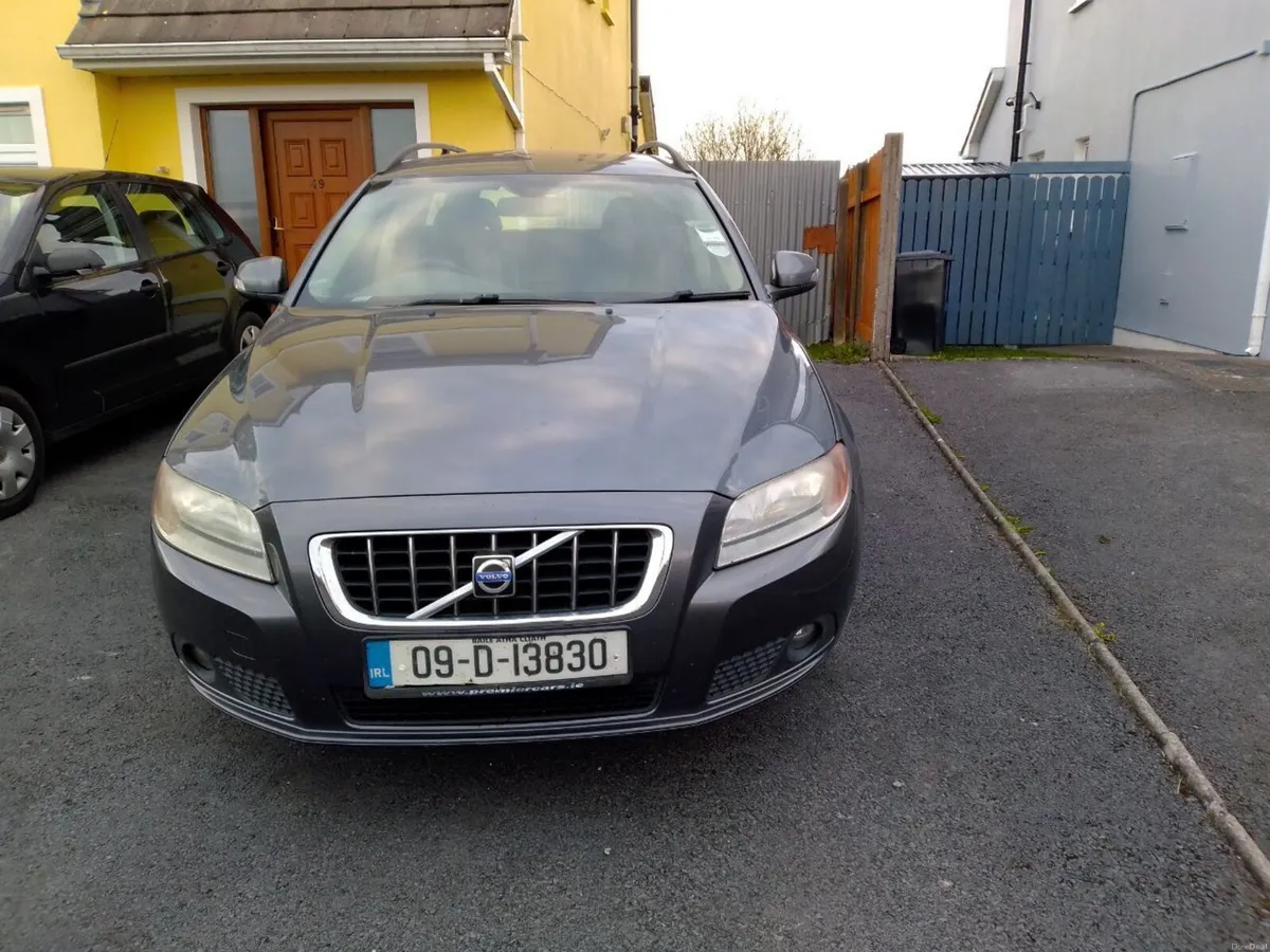 Volvo V70 2009 2.0 Flexifuel - Image 2