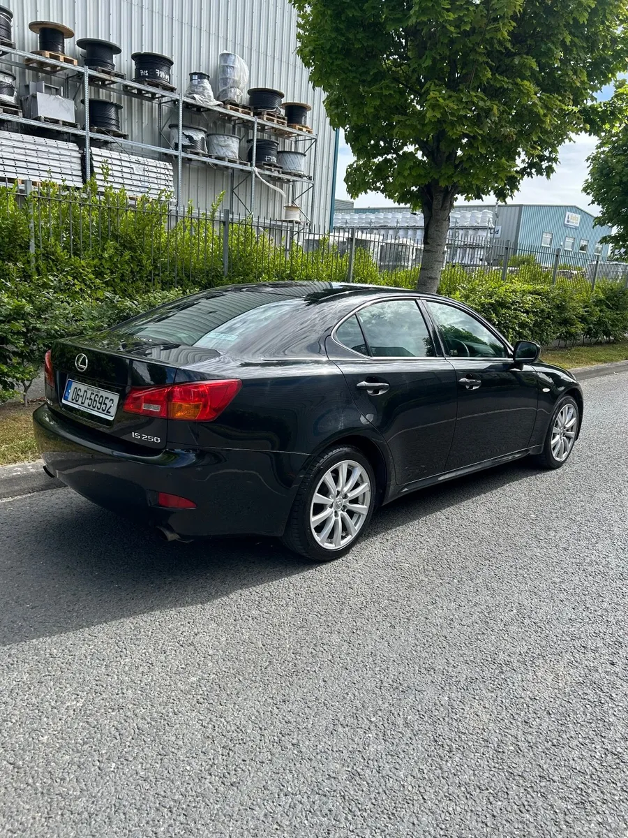 Lexus IS 2006 - Image 3