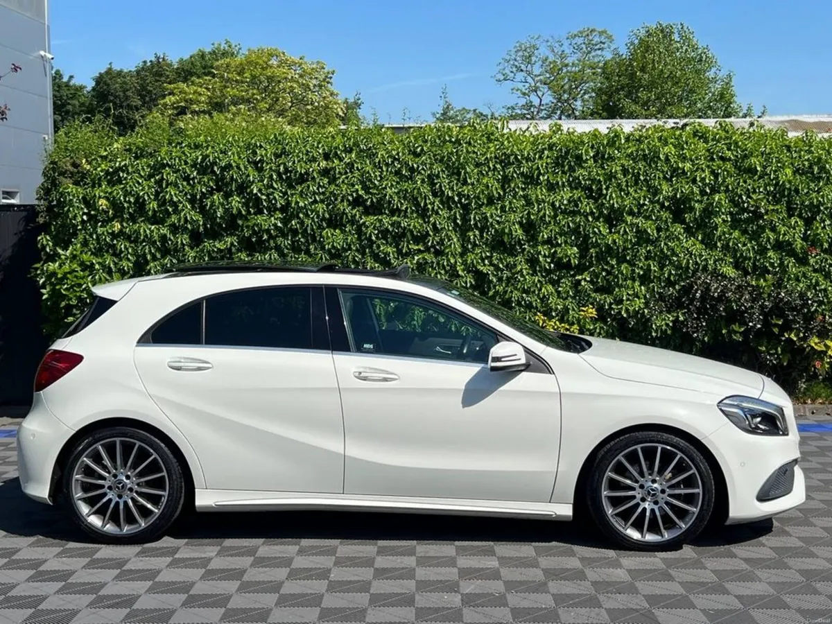 Mercedes-Benz A-Class AMG-LINE 1.6 AUTO // TILT & - Image 3